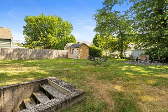 $350,000 | 794 Main Avenue, Warwick, RI 02886