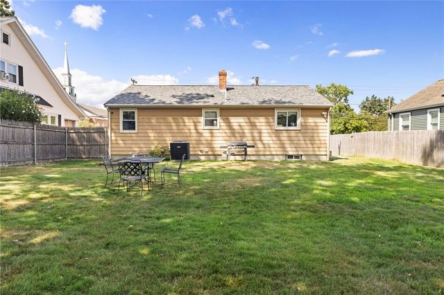 $350,000 | 794 Main Avenue, Warwick, RI 02886