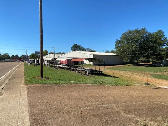 $540,000 | 3465 Highway 64, Crump, TN 38327