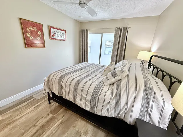 $179,900 | 359 Oakridge T, Deerfield Beach, FL 33442