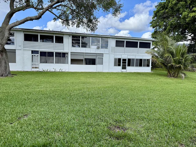 $179,900 | 359 Oakridge T, Deerfield Beach, FL 33442