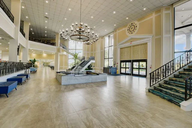 $179,900 | 359 Oakridge T, Deerfield Beach, FL 33442