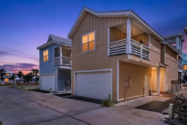 $889,300 | 4903 Highway 361, Unit 7, Port Aransas, TX 78373
