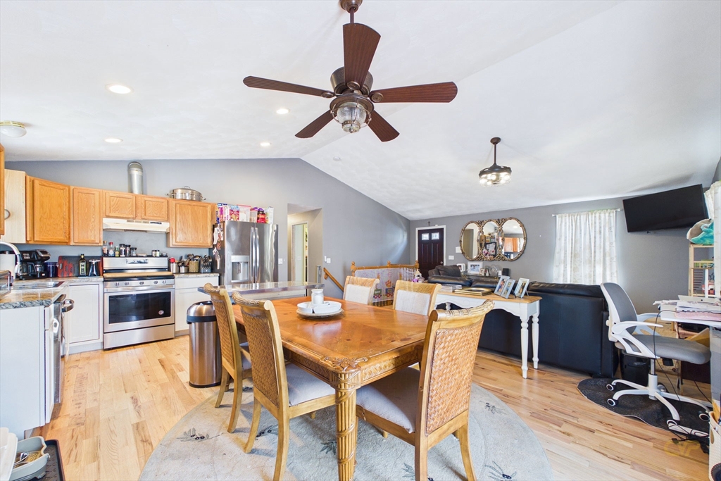 212 Haffards Street Fall River, MA 02723 - Photo 5 of 30