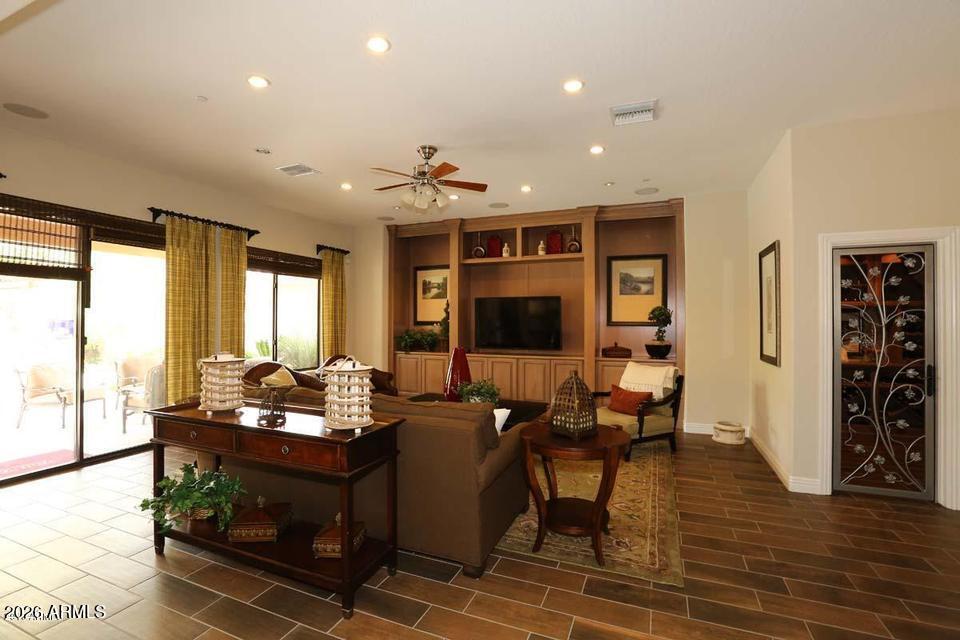 10121 East Ridgerunner Place Scottsdale, AZ 85255 - Photo 7 of 61 20180405213538168074000000-o