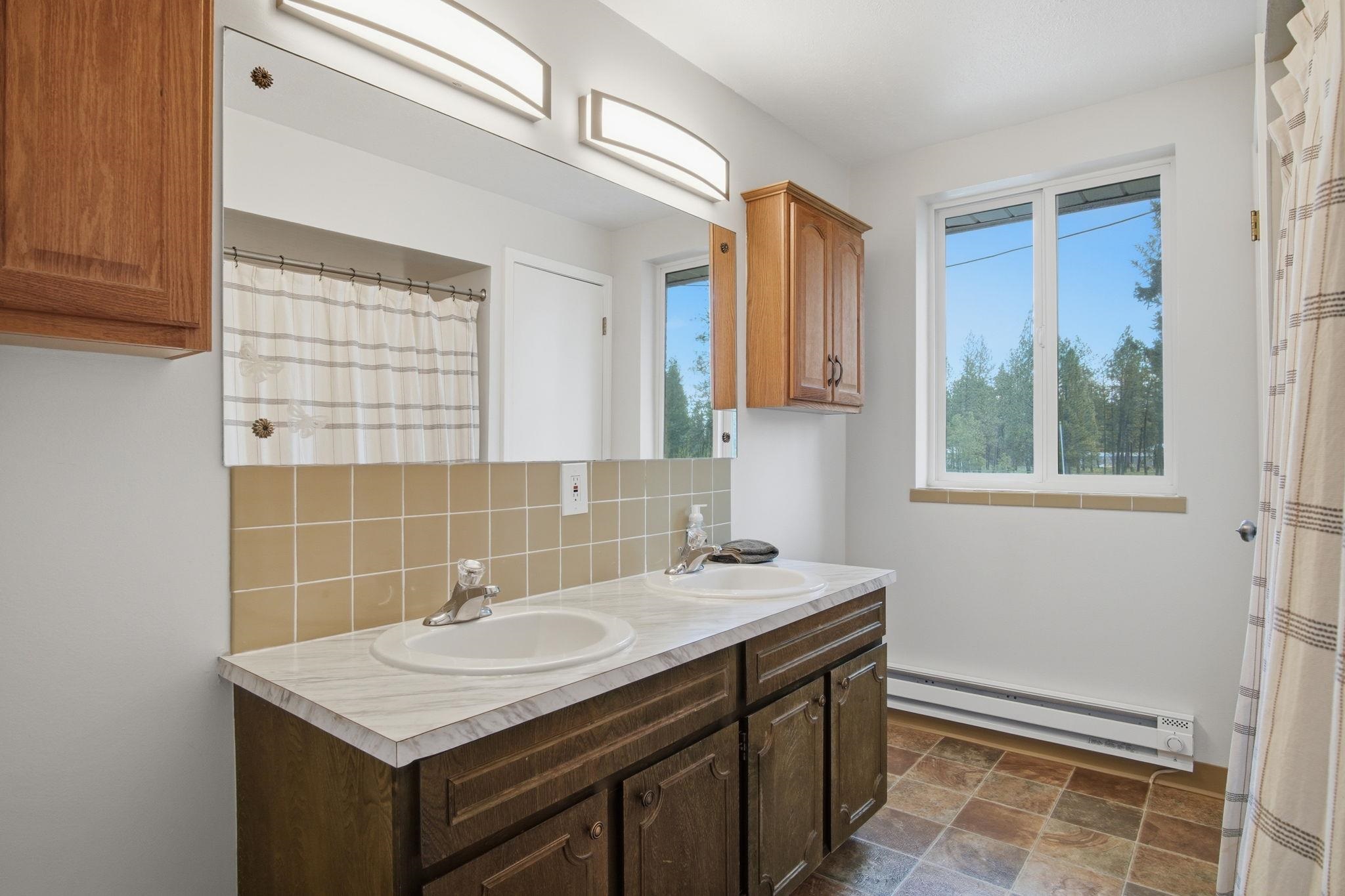 8118 South Spotted Road Cheney, WA 99004 - Photo 15 of 34