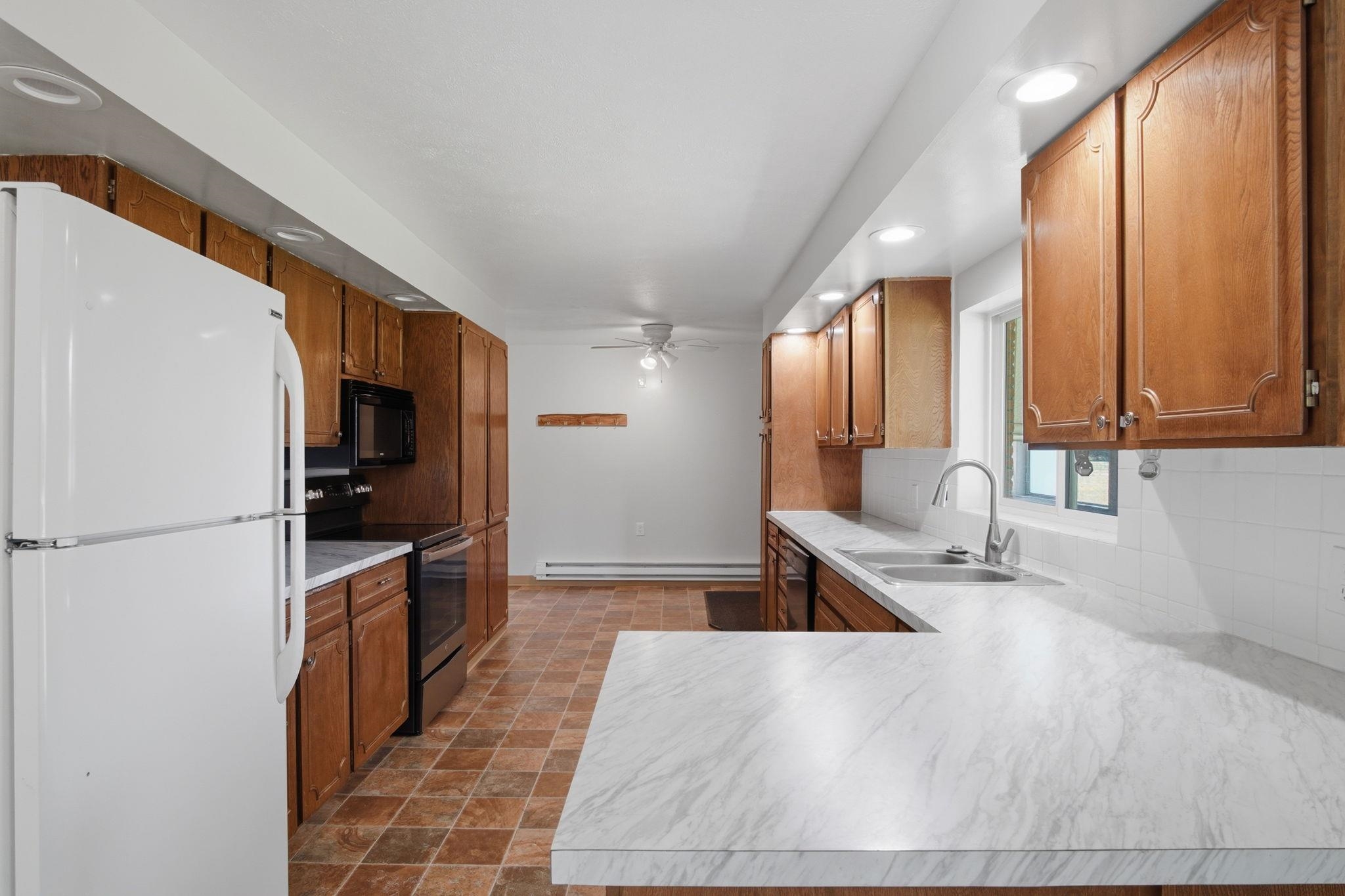 8118 South Spotted Road Cheney, WA 99004 - Photo 3 of 34