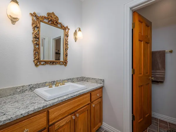 $1,299,000 | 20111 Highway 110, Whitehouse, TX 75791