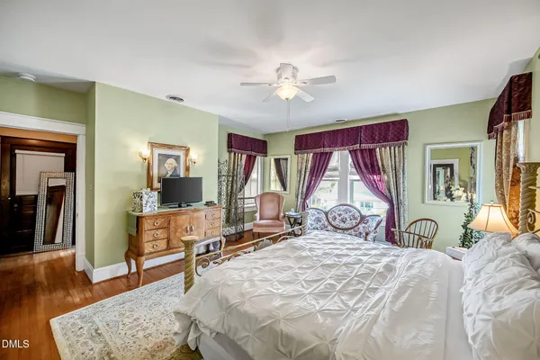 $1,190,000 | 309 West Divine Street, Dunn, NC 28334