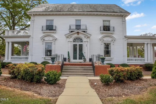 $1,190,000 | 309 West Divine Street, Dunn, NC 28334