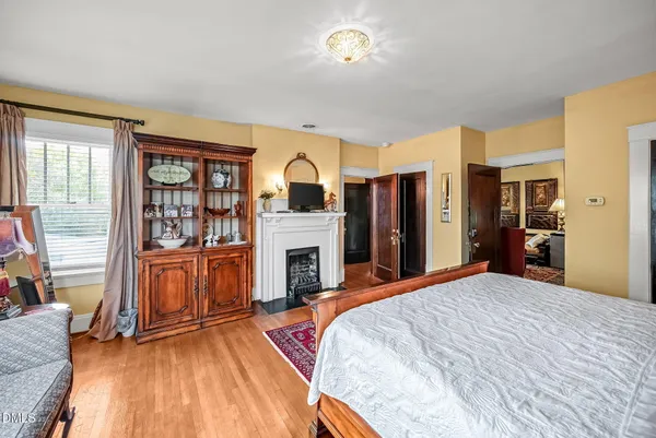 $1,190,000 | 309 West Divine Street, Dunn, NC 28334