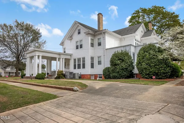 $1,190,000 | 309 West Divine Street, Dunn, NC 28334