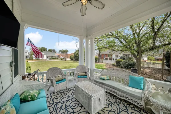 $1,190,000 | 309 West Divine Street, Dunn, NC 28334