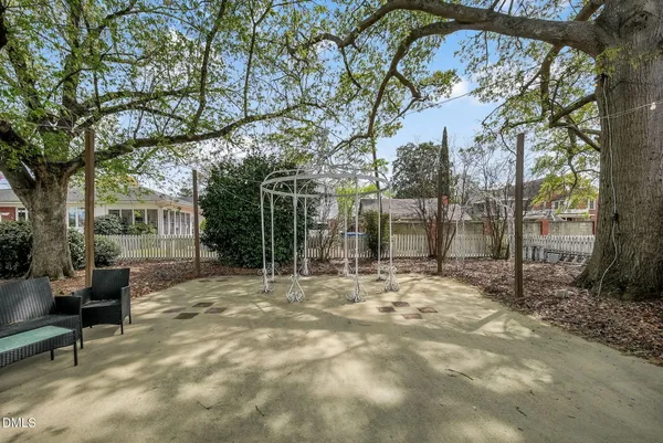 $1,190,000 | 309 West Divine Street, Dunn, NC 28334