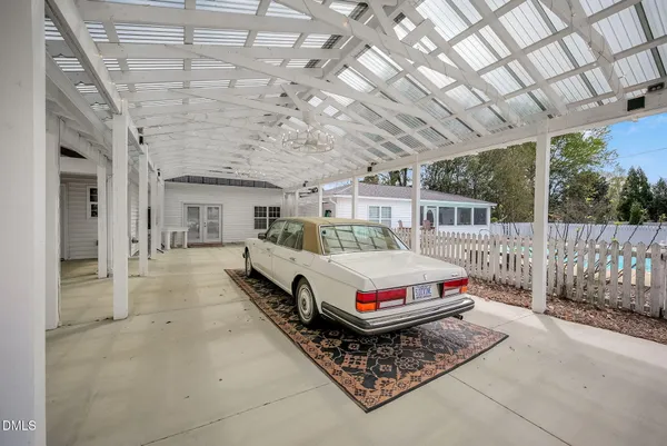 $1,190,000 | 309 West Divine Street, Dunn, NC 28334