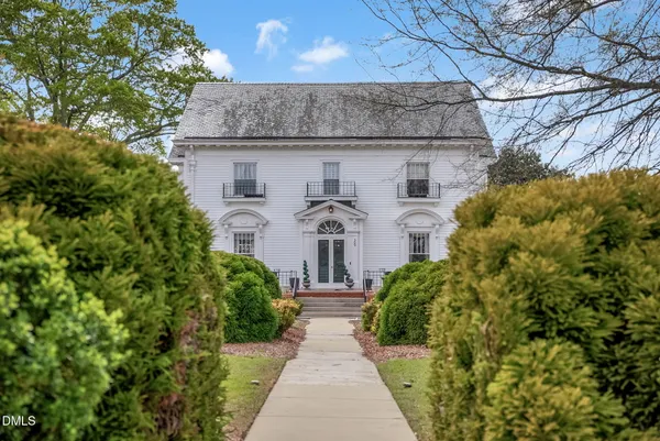 $1,190,000 | 309 West Divine Street, Dunn, NC 28334