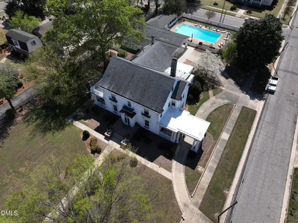 $1,190,000 | 309 West Divine Street, Dunn, NC 28334