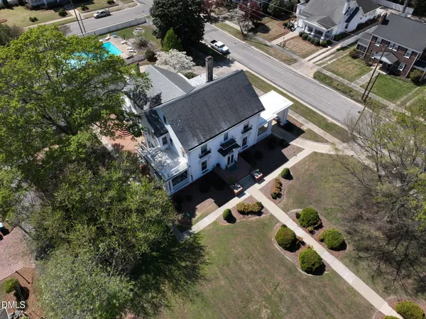 $1,190,000 | 309 West Divine Street, Dunn, NC 28334