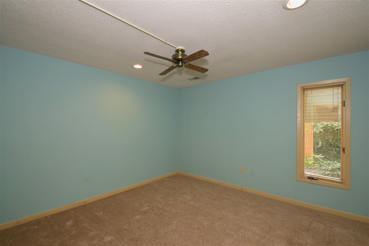 1904 Edwards Mill Road Germantown, TN 38139 - Photo 19 of 25 Gallery Image 19