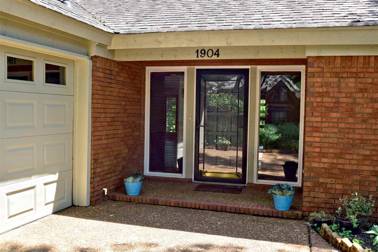 1904 Edwards Mill Road Germantown, TN 38139 - Photo 3 of 25 Gallery Image 3