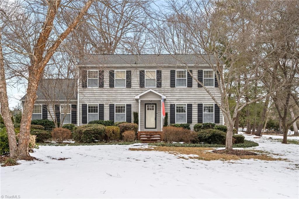 Welcome to 219 Prestwick Drive