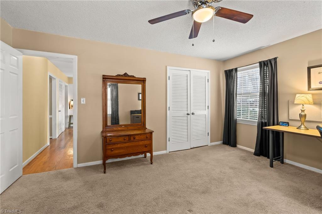 219 Prestwick Drive High Point, NC 27265 - Photo 23 of 46