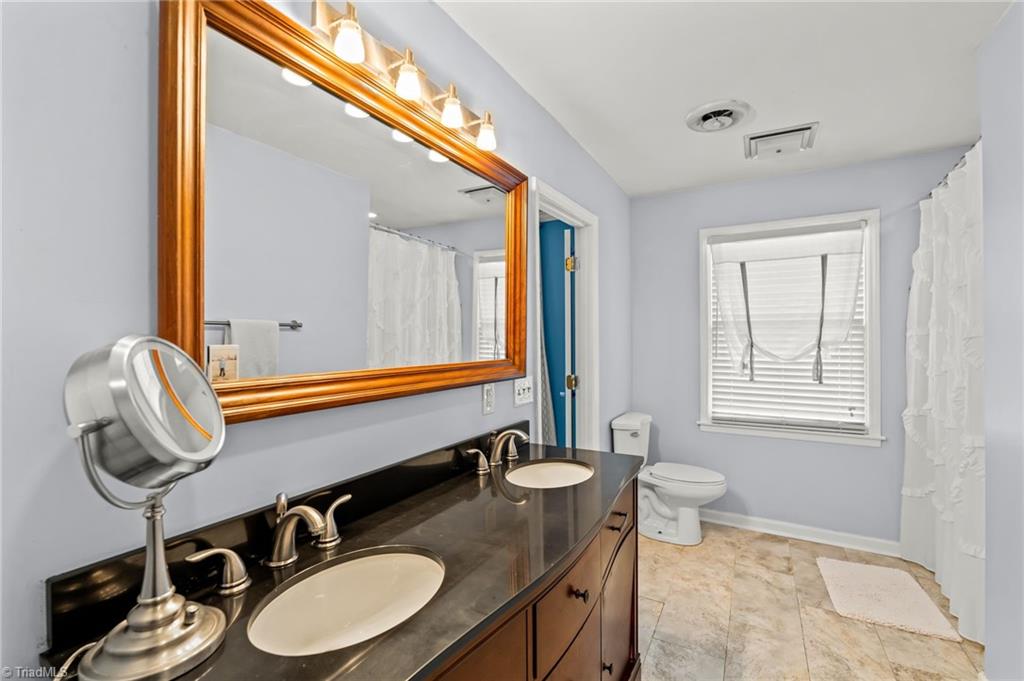 219 Prestwick Drive High Point, NC 27265 - Photo 30 of 46