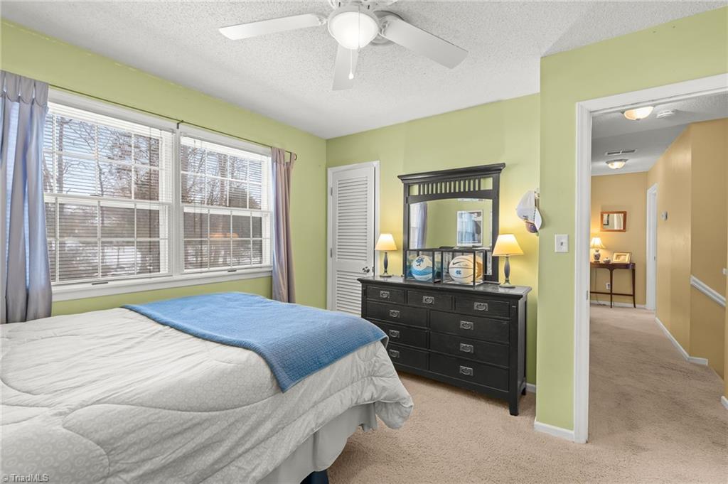 219 Prestwick Drive High Point, NC 27265 - Photo 34 of 46