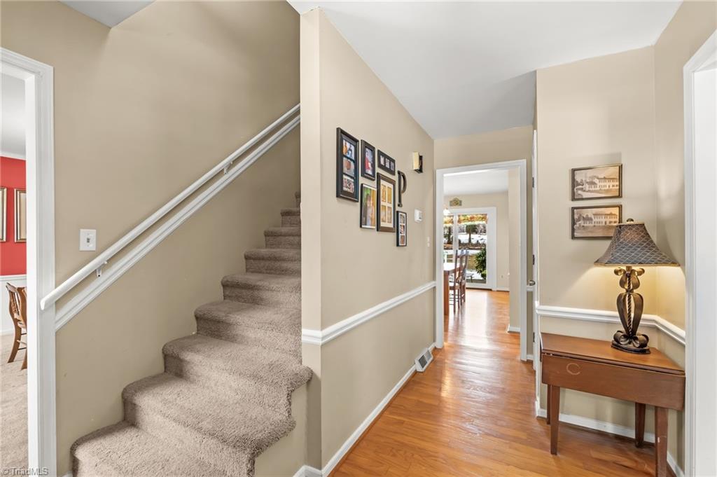 219 Prestwick Drive High Point, NC 27265 - Photo 5 of 46