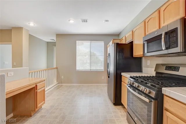 $1,750 | 669 Peachy Canyon Circle, Unit 203, Las Vegas, NV 89144