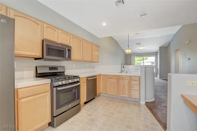 $1,750 | 669 Peachy Canyon Circle, Unit 203, Las Vegas, NV 89144