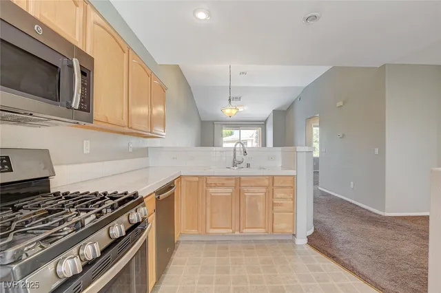 $1,750 | 669 Peachy Canyon Circle, Unit 203, Las Vegas, NV 89144