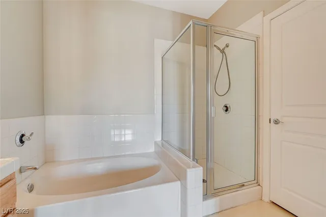 $1,750 | 669 Peachy Canyon Circle, Unit 203, Las Vegas, NV 89144