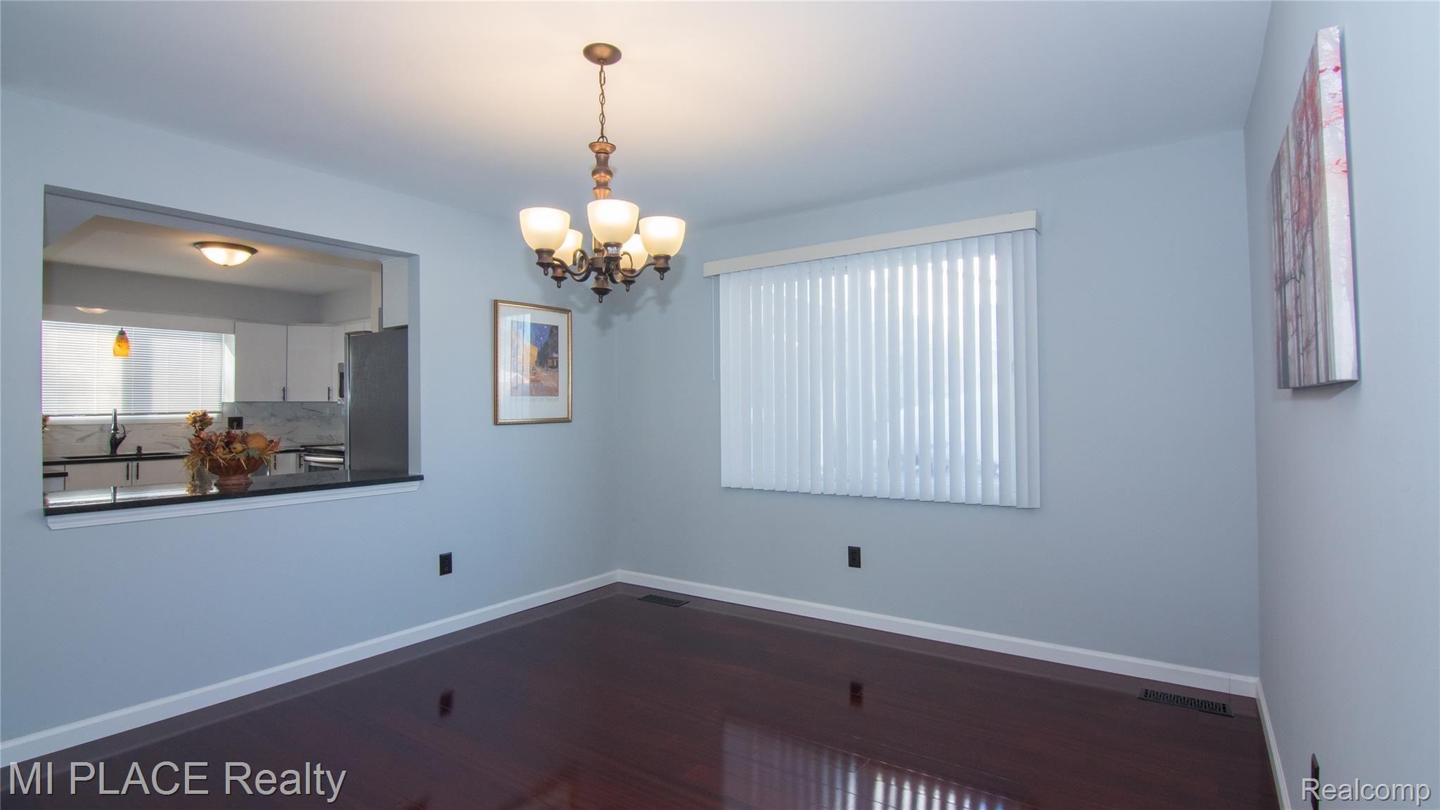 17111 Westhampton Road Southfield, MI 48075 - Photo 26 of 43 Dining Room