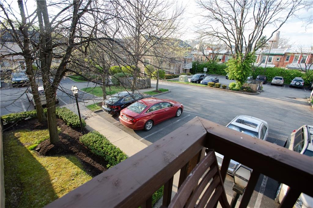 201 Holmes Place, Unit 5 Pittsburgh, PA 15213 - Photo 18 of 21