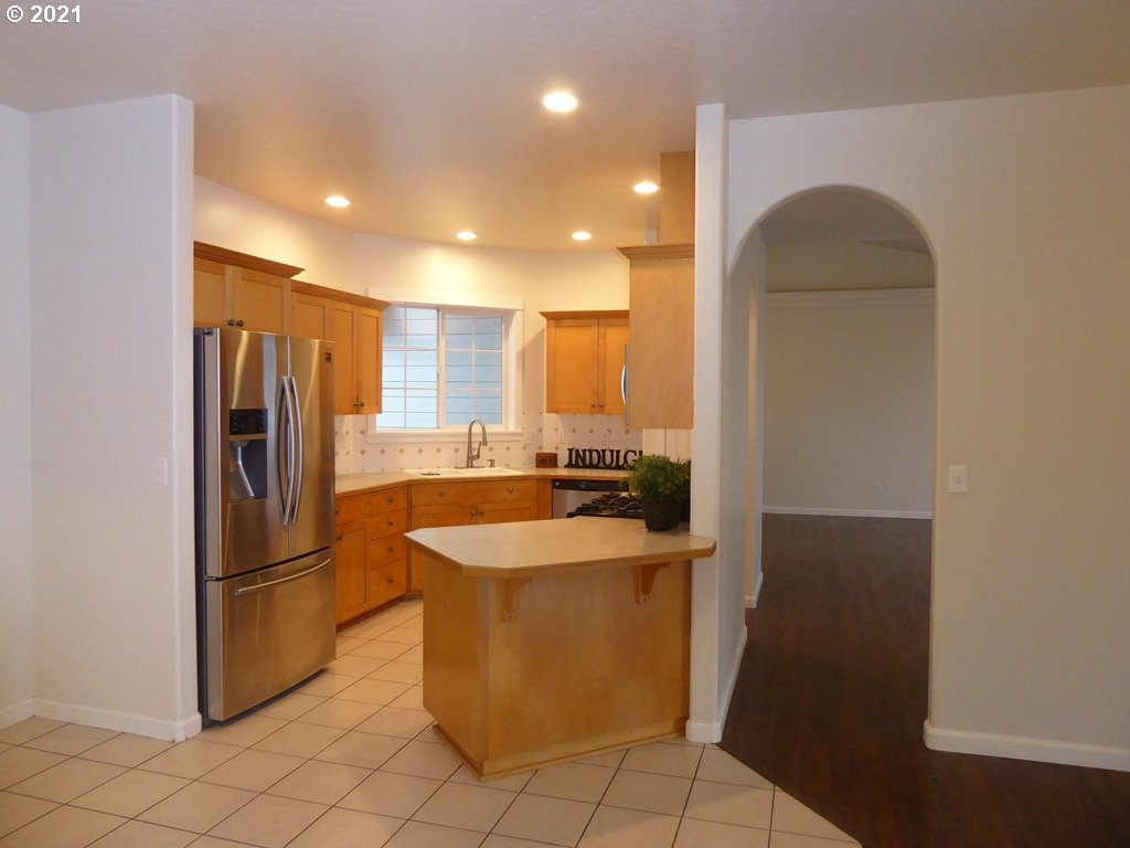 3896 Osage Street Springfield, OR 97478 - Photo 11 of 22