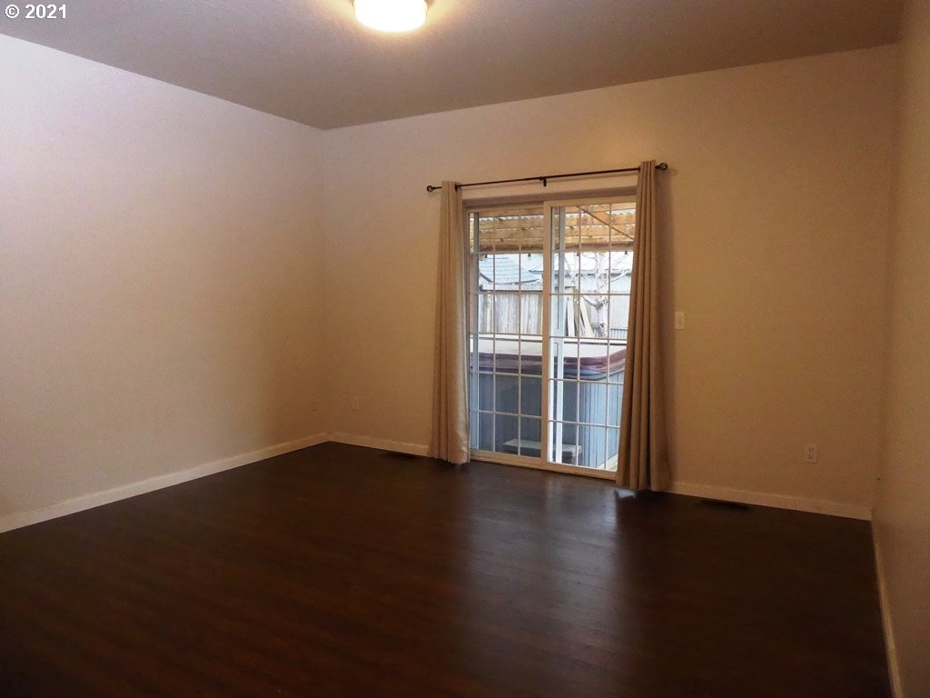 3896 Osage Street Springfield, OR 97478 - Photo 13 of 22
