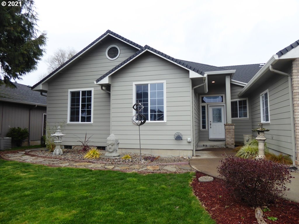 3896 Osage Street Springfield, OR 97478 - Photo 3 of 22