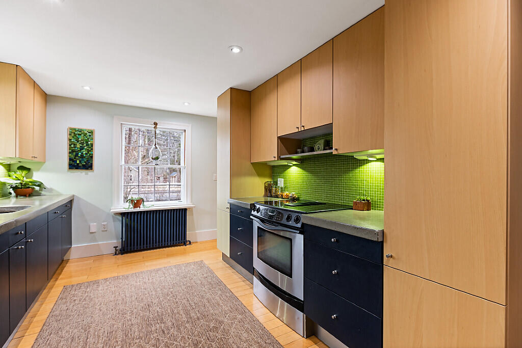 21 Johnson Road Falmouth, ME 04105 - Photo 17 of 71 Kitchen