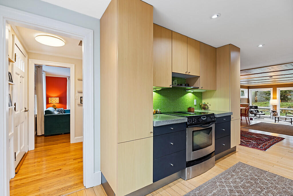 21 Johnson Road Falmouth, ME 04105 - Photo 20 of 71 Kitchen