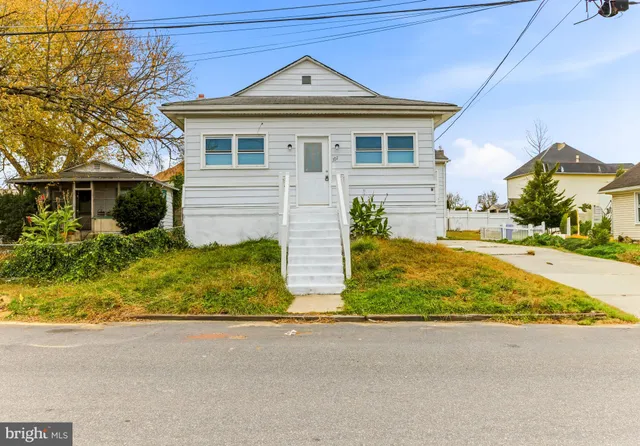 $2,250 | 107 River Rd Drive, West Deptford, NJ 08086