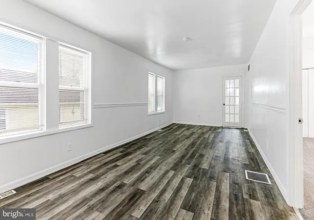 $2,250 | 107 River Rd Drive, West Deptford, NJ 08086