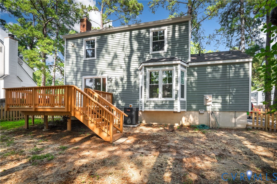 8928 Hawkbill Road North Chesterfield, VA 23237 - Photo 41 of 50 Rear exterior with horizontal siding, a bay window