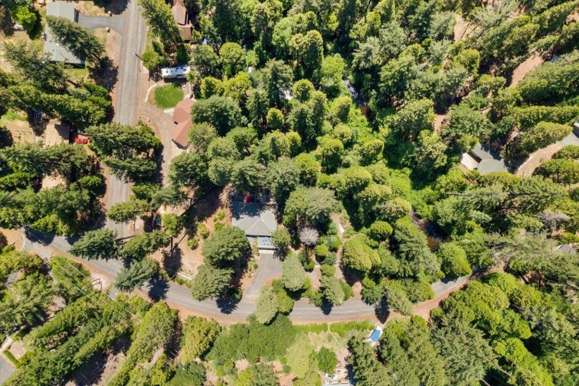 2209 Davis Place Road Mount Shasta, CA 96067 - Photo 28 of 29 Gallery Image 28