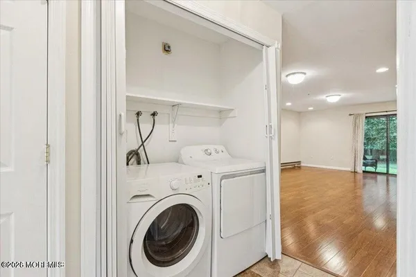 $385,000 | 70 Overlook Way, Unit E, Manalapan, NJ 07726