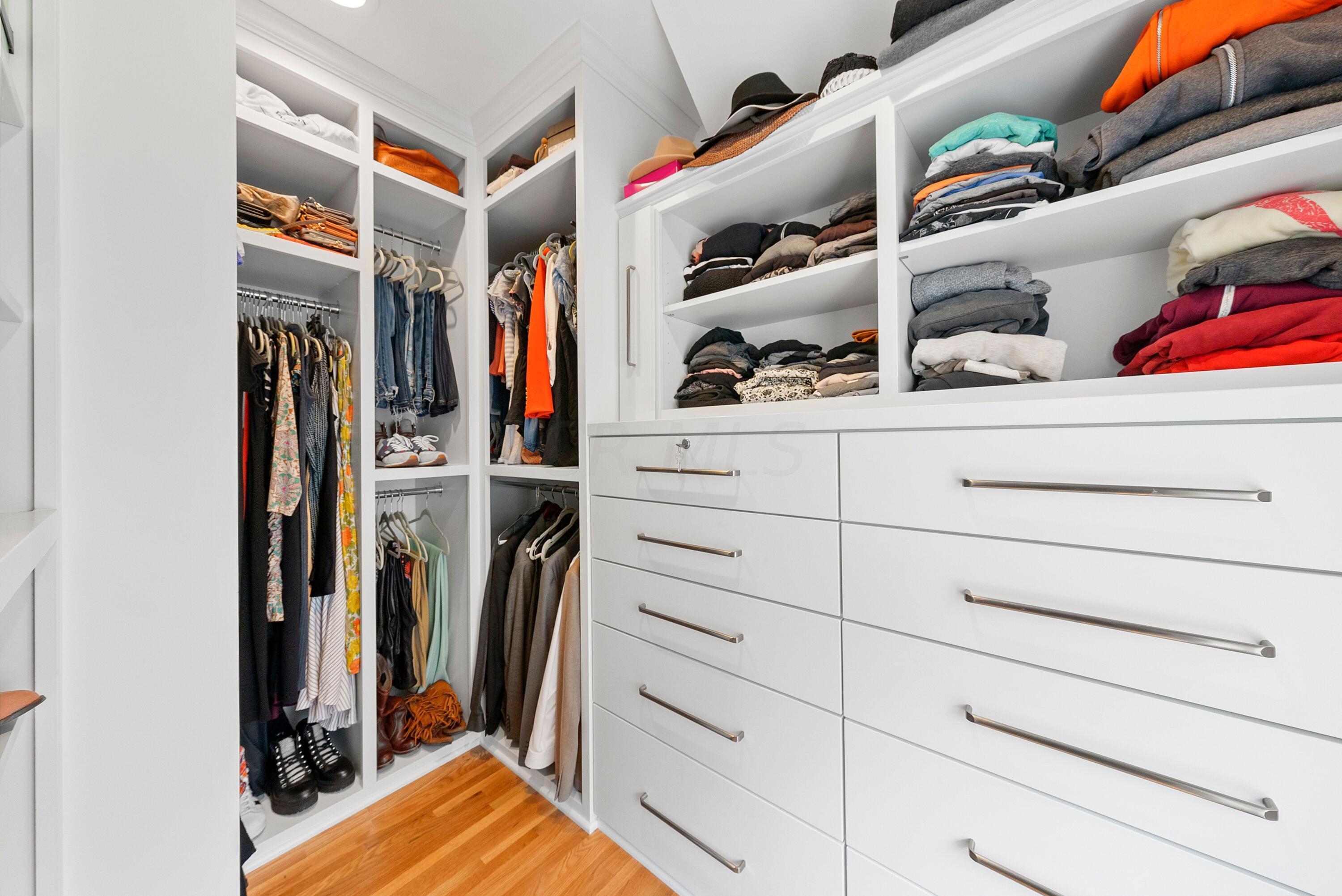 2576 Camden Road Columbus, OH 43221 - Photo 24 of 59 Primary Closet