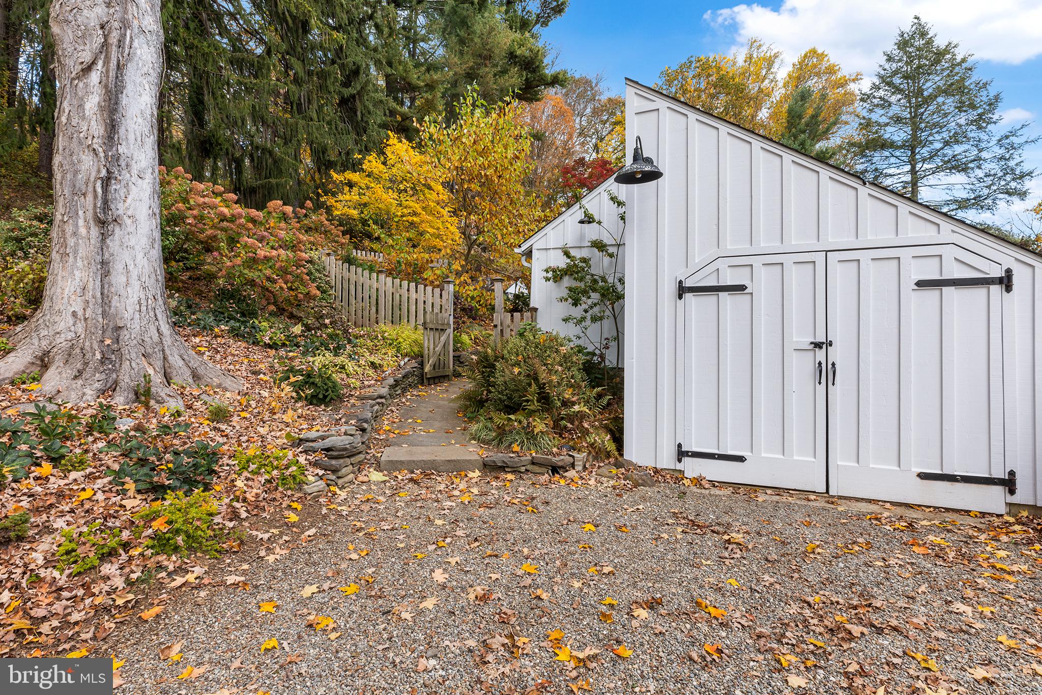 840 South Waterloo Road Devon, PA 19333 - Photo 4 of 29