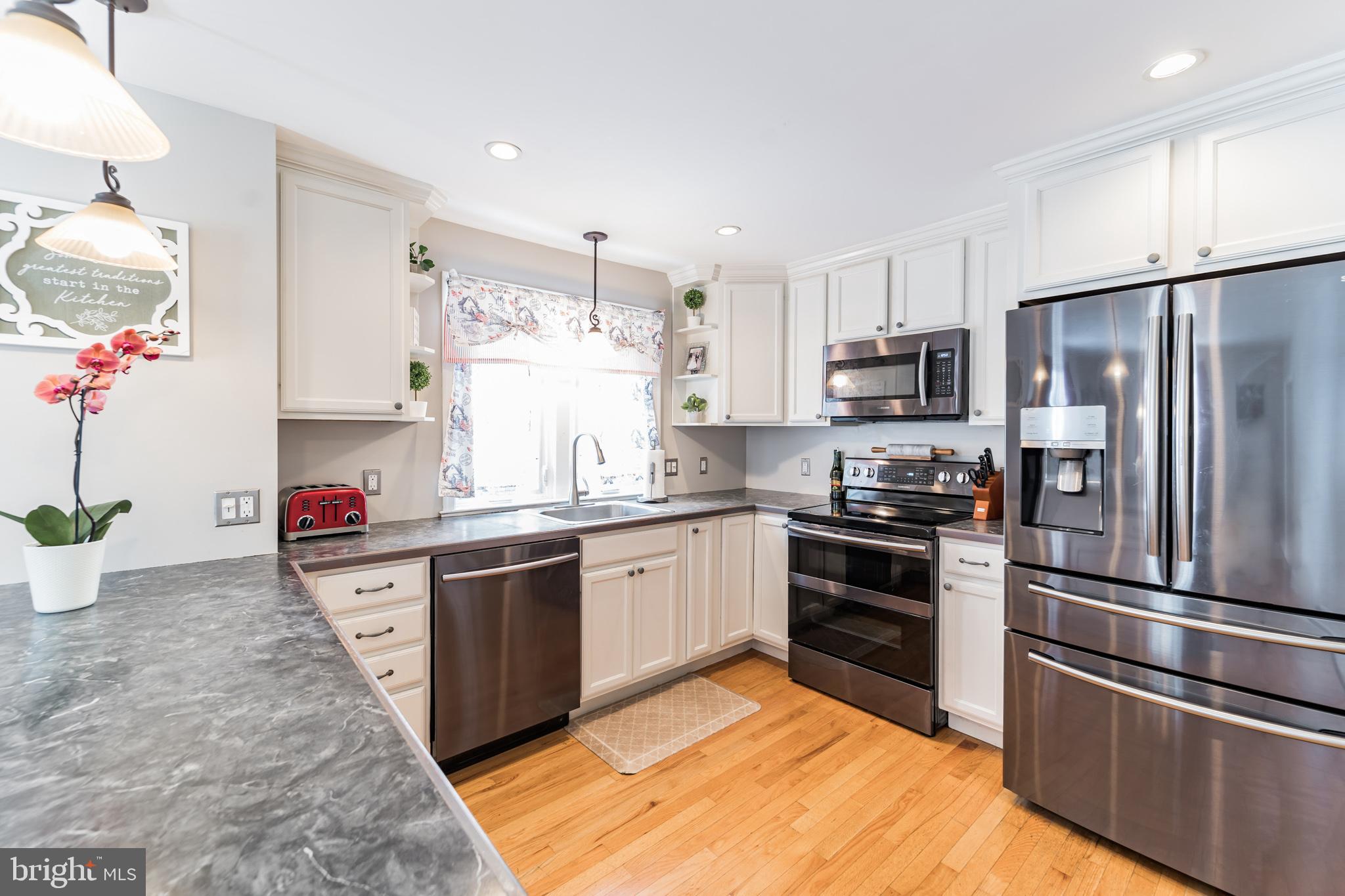325 Fairview Road Woodlyn, PA 19094 - Photo 2 of 29 Open Kitchen