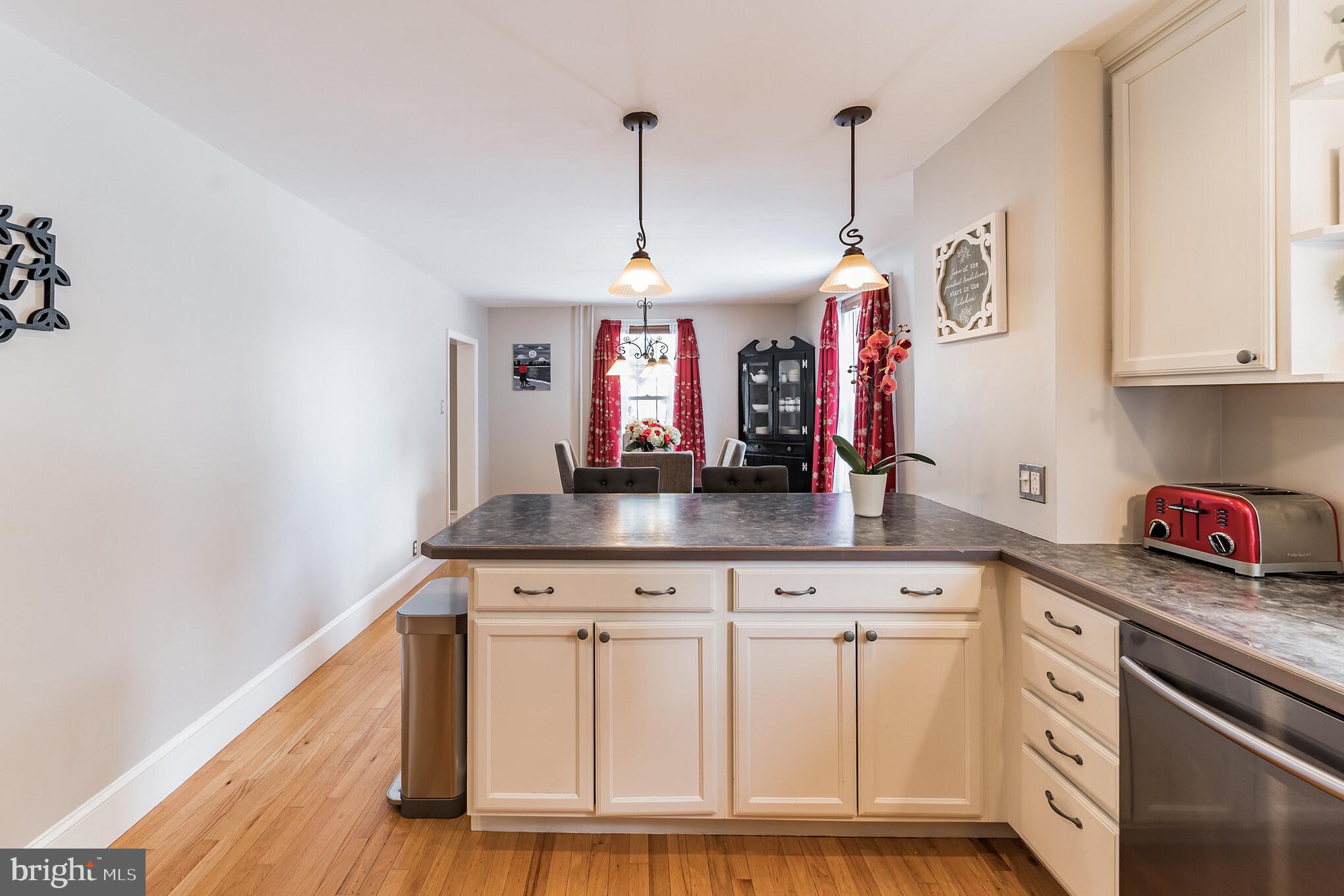 325 Fairview Road Woodlyn, PA 19094 - Photo 5 of 29 Open Kitchen with Dining Area View