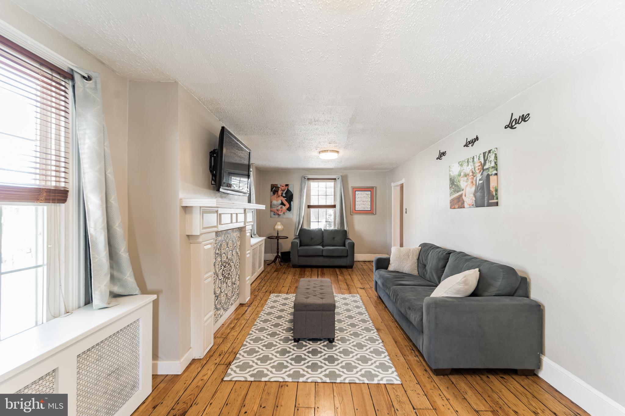325 Fairview Road Woodlyn, PA 19094 - Photo 8 of 29 Living Room With Natural Sunlight